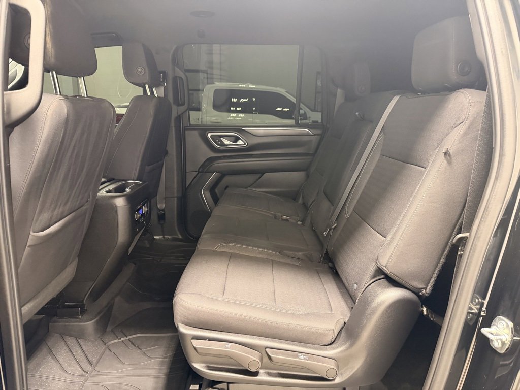 Used 2023 Chevrolet Suburban LS image 17