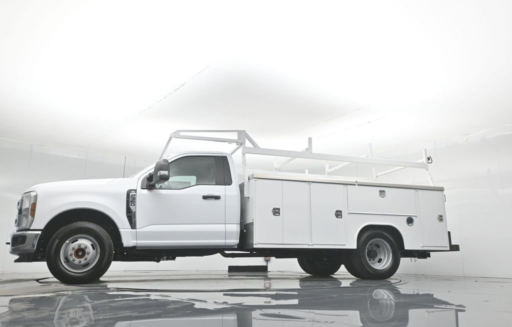 New 2026 Ford F350 XL w/ XL Chrome Package image 51