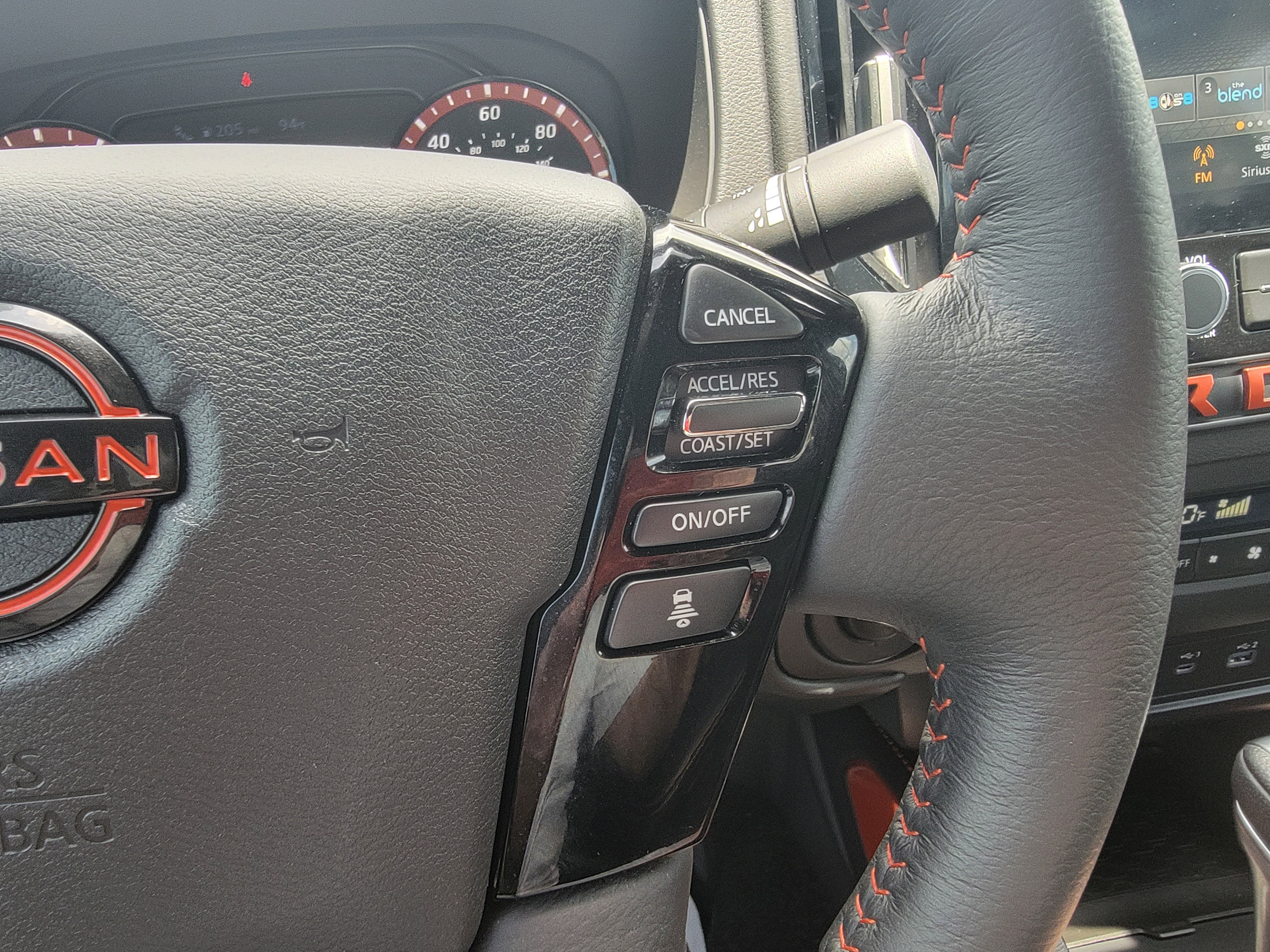 Used 2025 Nissan Frontier PRO-4X w/ Pro Convenience Package image 23