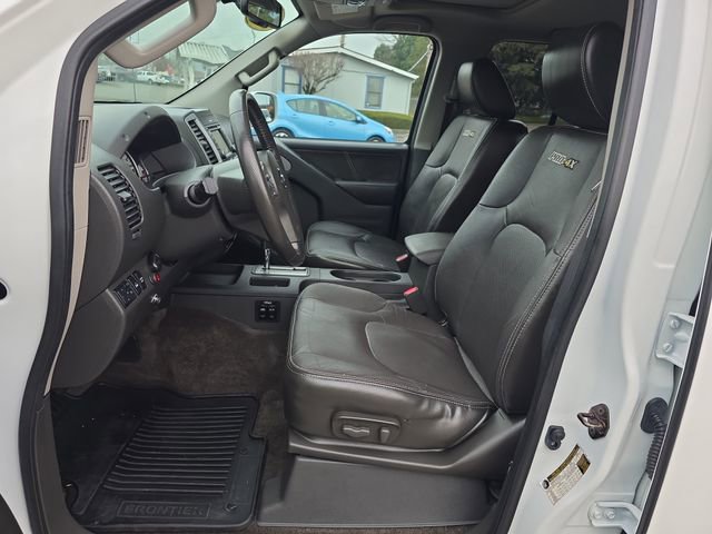 Used 2015 Nissan Frontier PRO-4X w/ Pro-4x Luxury Package image 16