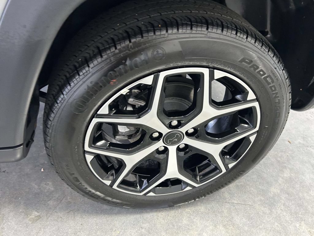 Used 2025 Jeep Compass Limited AWD/4WD image 9