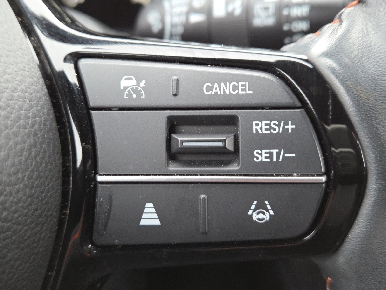 Used 2023 Honda HR-V Sport image 6