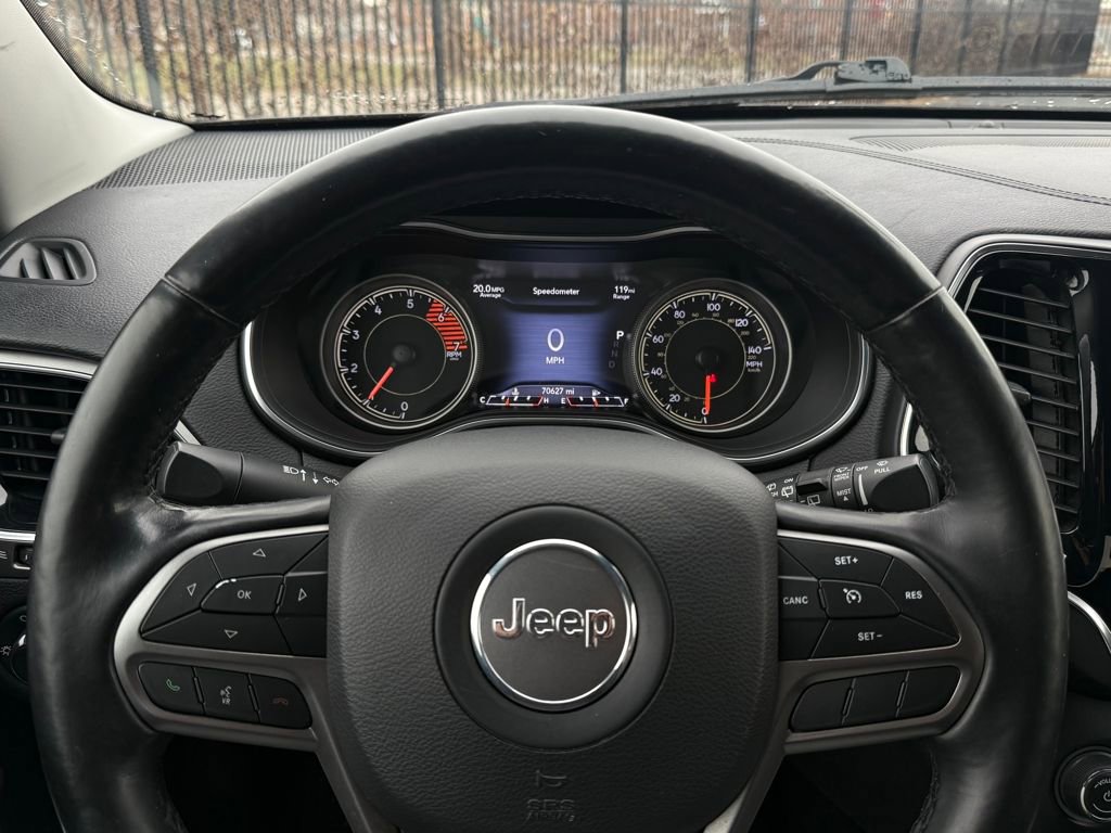 Used 2020 Jeep Cherokee Limited image 19