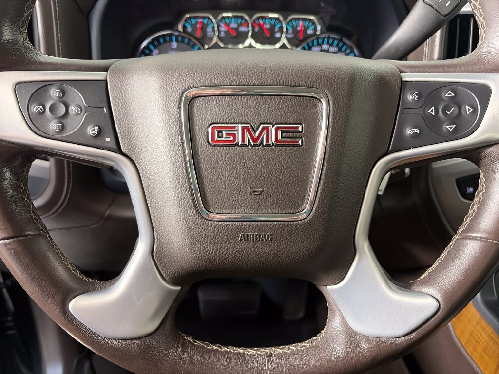 Used 2018 GMC Sierra 1500 SLT w/ SLT Premium Package AWD/4WD image 16