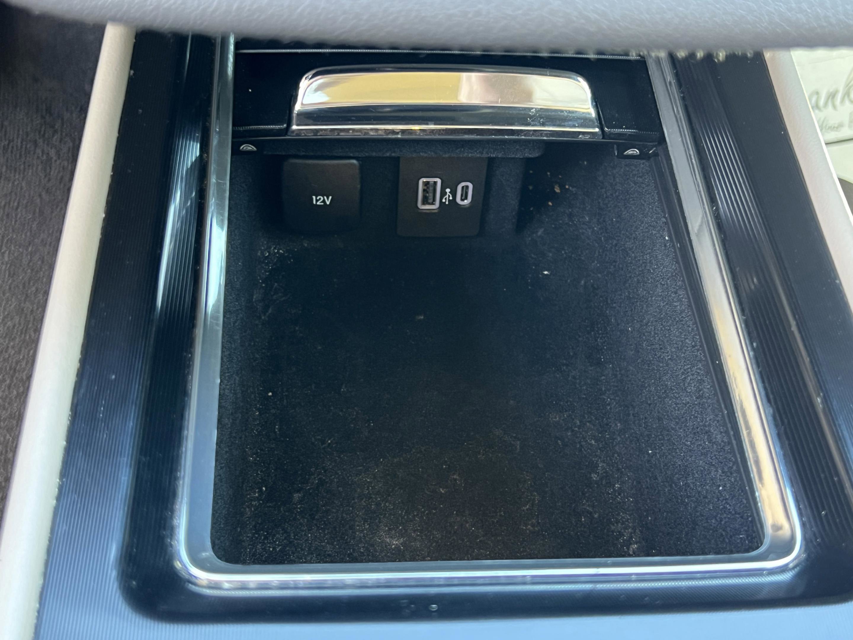 Used 2020 Lincoln Corsair Reserve image 19