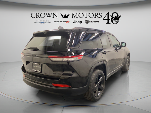 Used 2024 Jeep Grand Cherokee Limited w/ Luxury Tech Group II AWD/4WD image 14