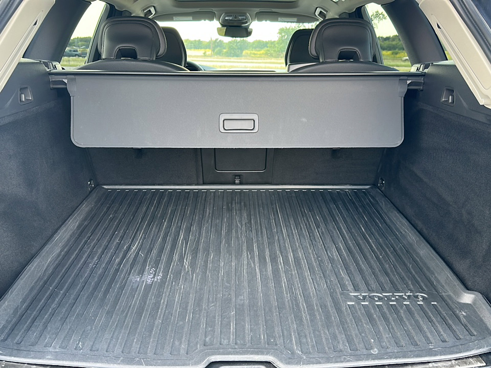 Used 2023 Volvo XC60 B5 Plus w/ Climate Package image 21