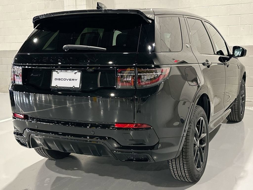 New 2026 Land Rover Discovery Sport Landmark image 3