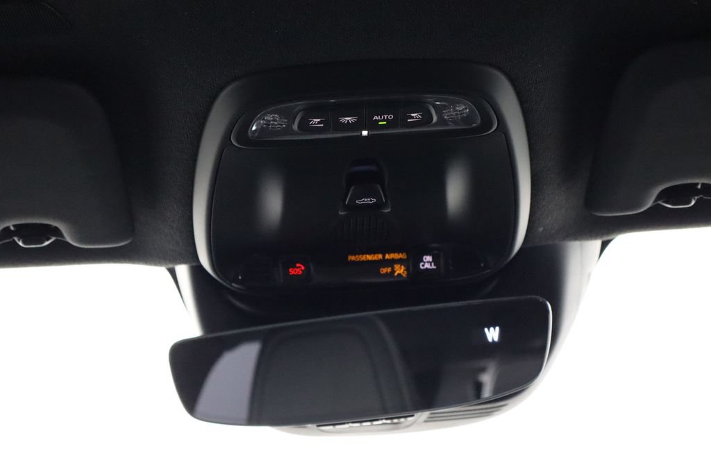 Used 2019 Volvo XC40 T5 Inscription AWD/4WD image 26