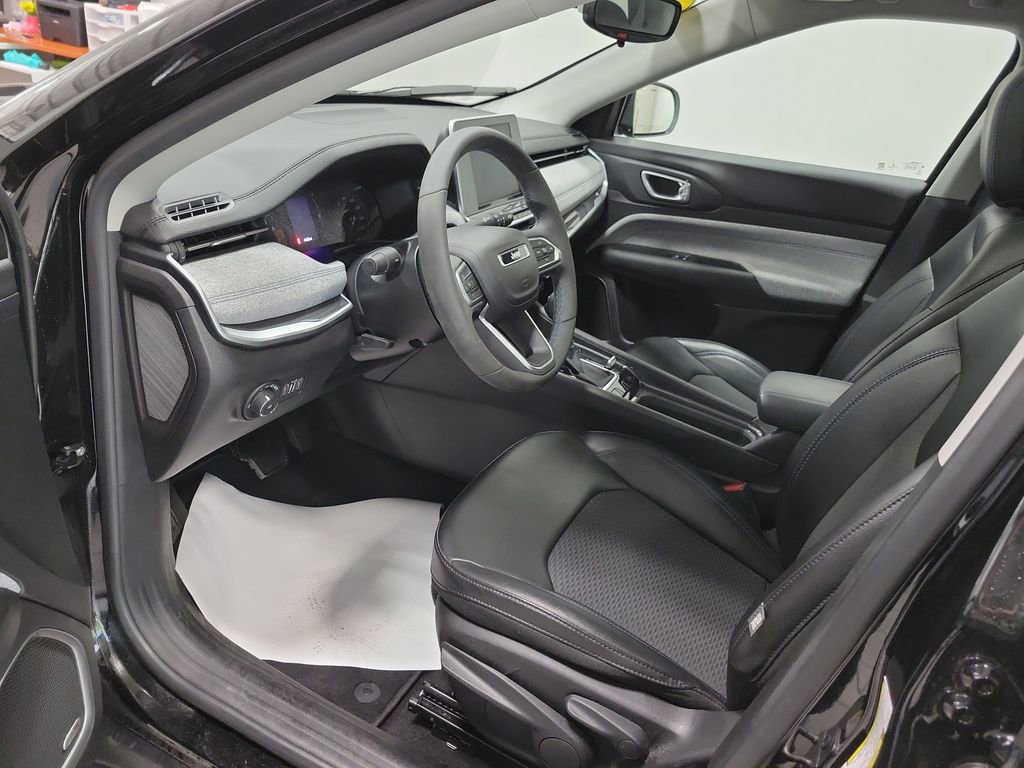 Certified 2022 Jeep Compass Latitude w/ Sun and Sound Group AWD/4WD image 32