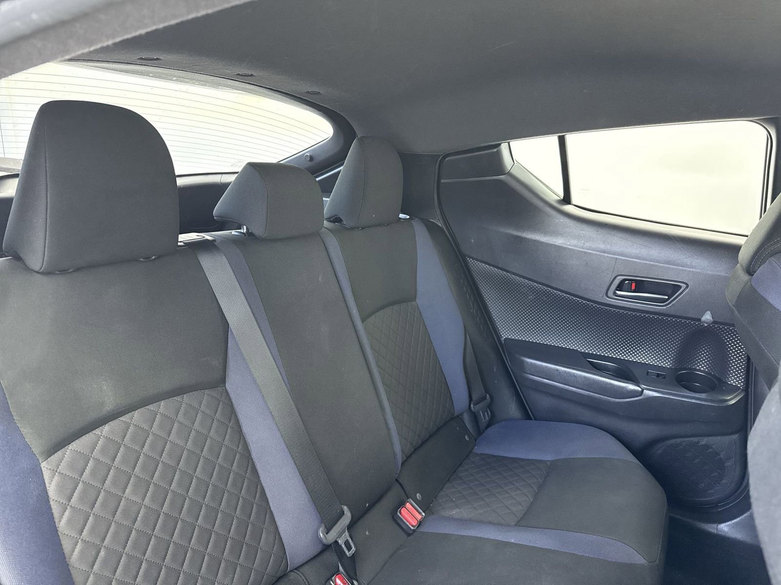 Used 2021 Toyota C-HR XLE image 35