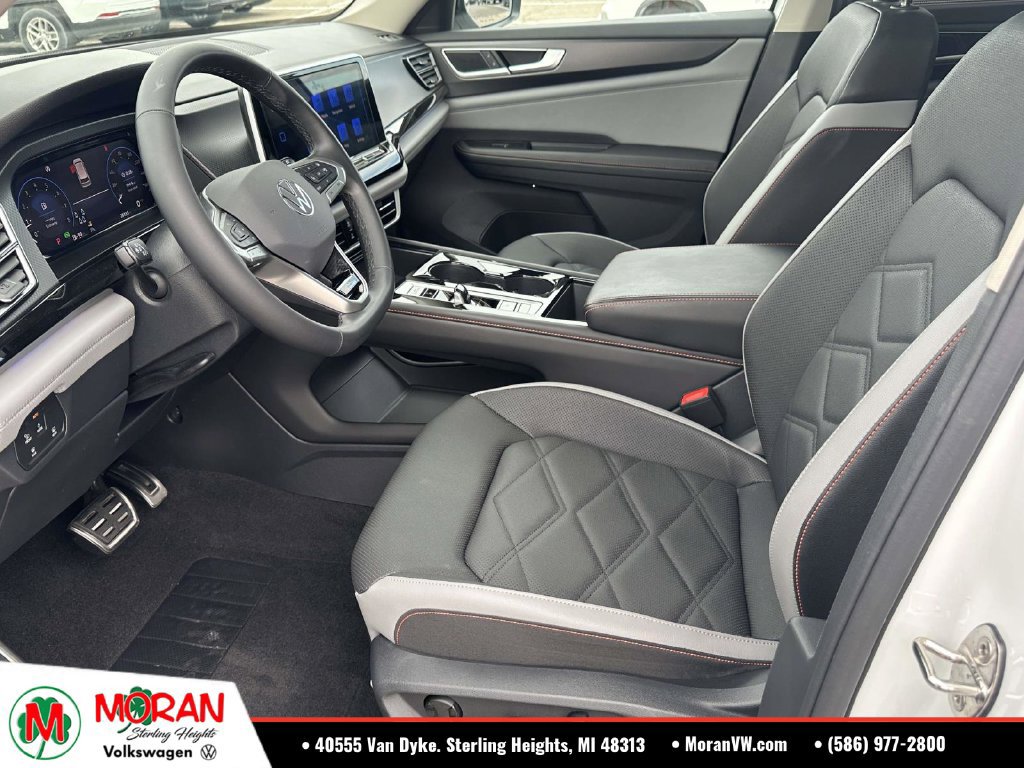 Certified 2025 Volkswagen Atlas Peak Edition SE AWD/4WD image 20