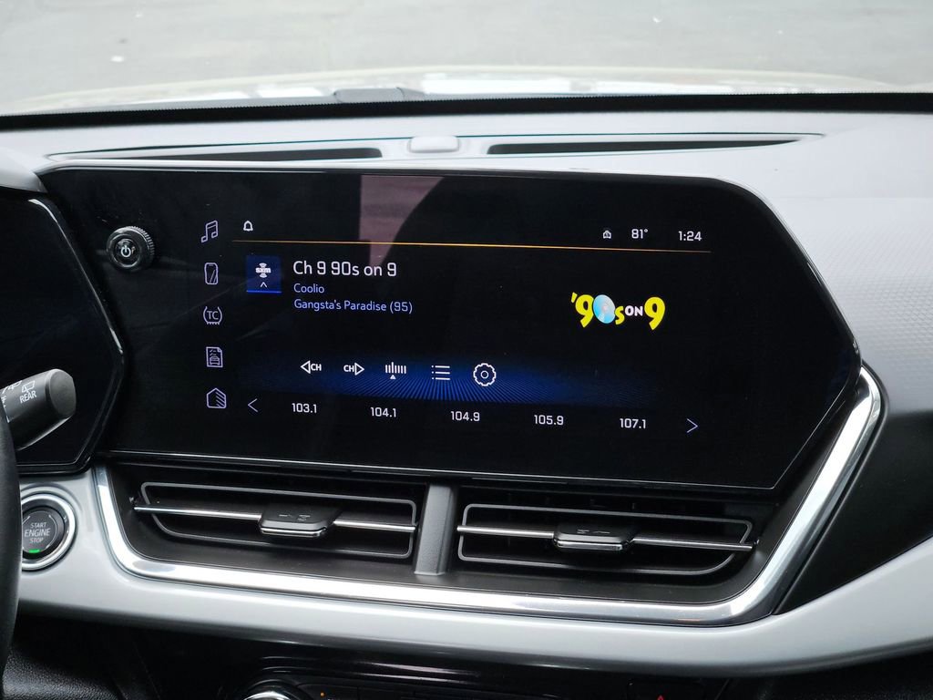 Used 2025 Chevrolet Trax LT w/ LT Convenience Package FWD image 20