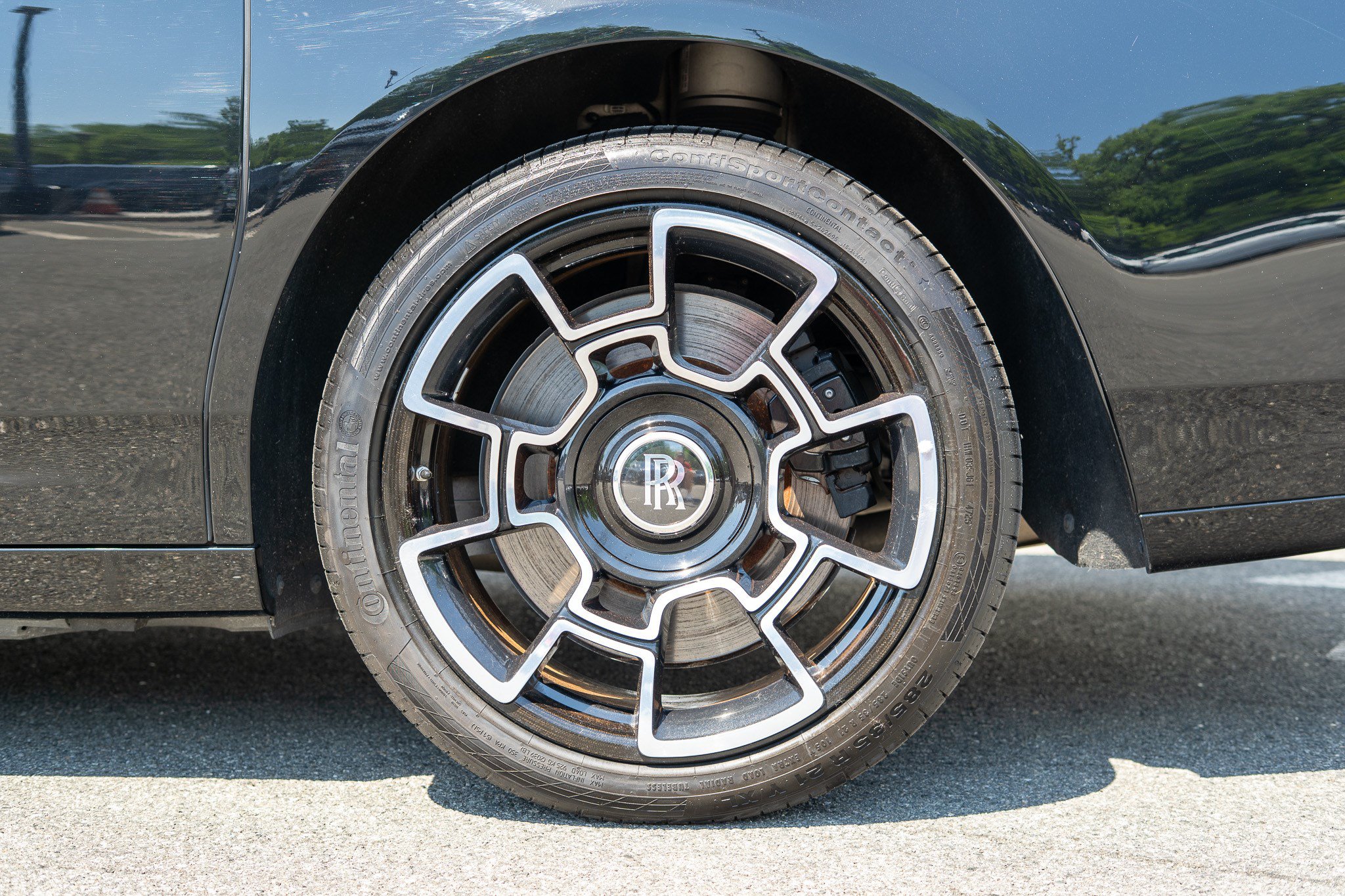 Certified 2018 Rolls-Royce Ghost RWD image 29