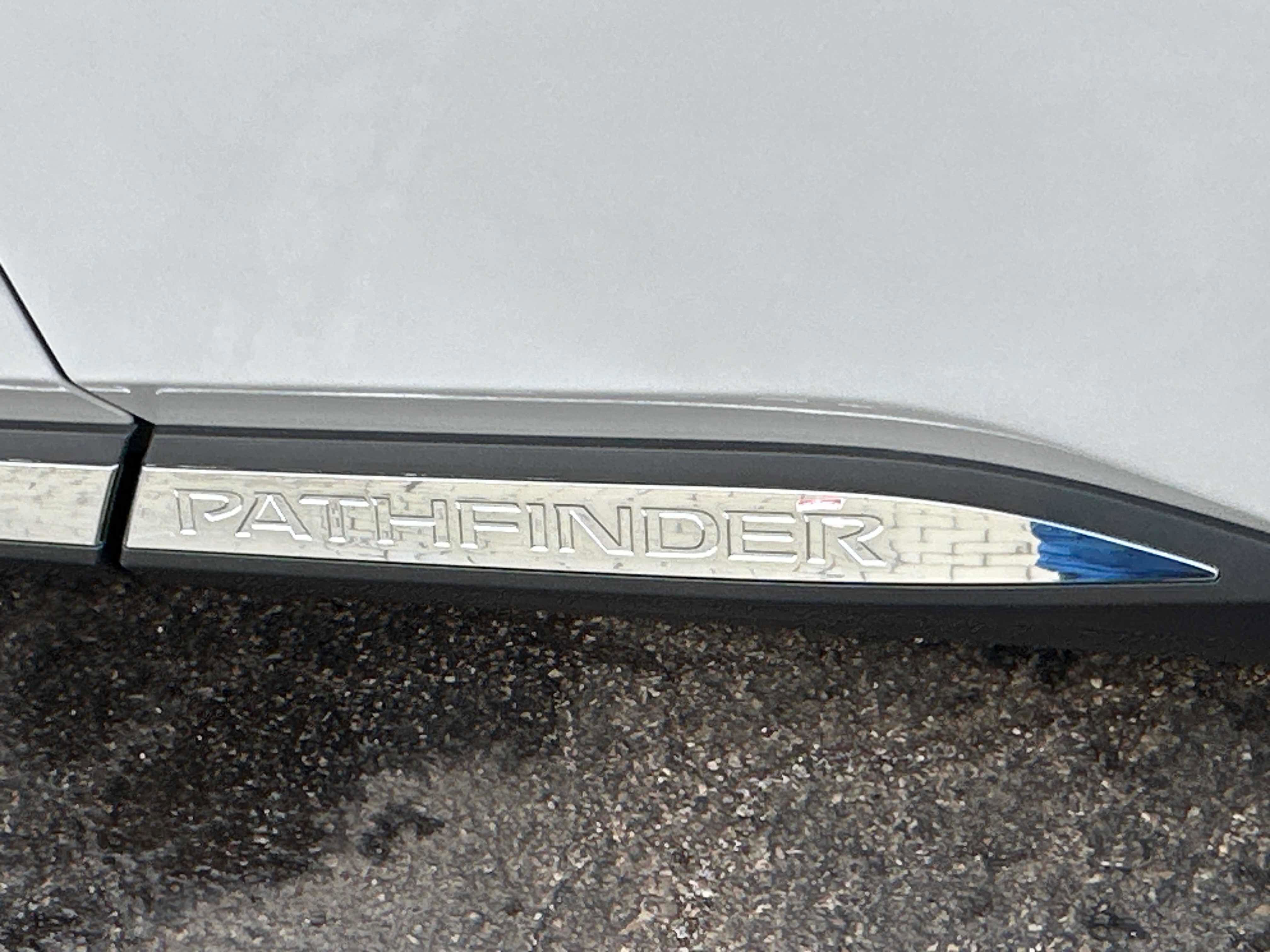 New 2026 Nissan Pathfinder Platinum AWD/4WD image 12
