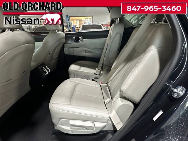 Used 2022 Kia Sorento SX image 11