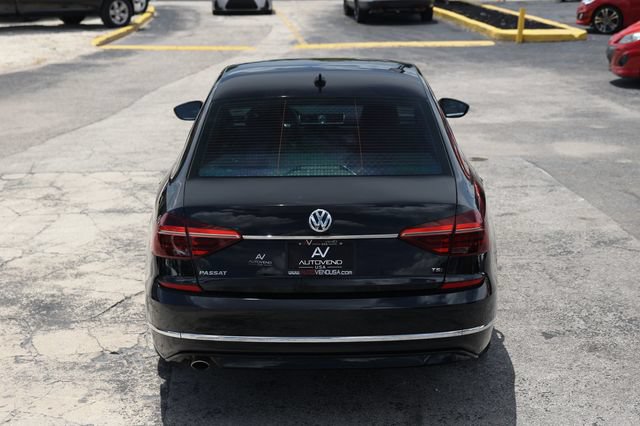 Used 2017 Volkswagen Passat 1.8T R-Line FWD image 12