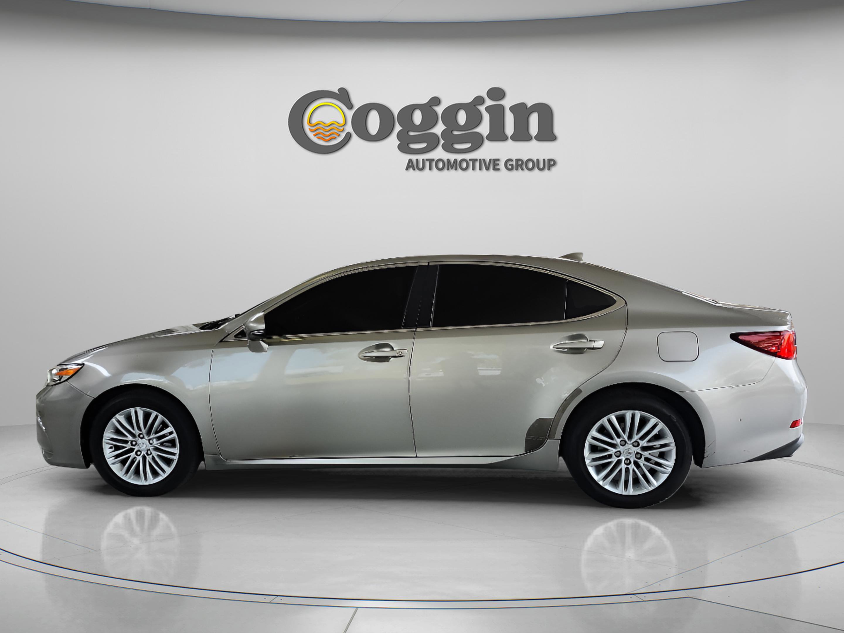 Used 2016 Lexus ES 350 w/ Premium Package w/Wood Trim image 2