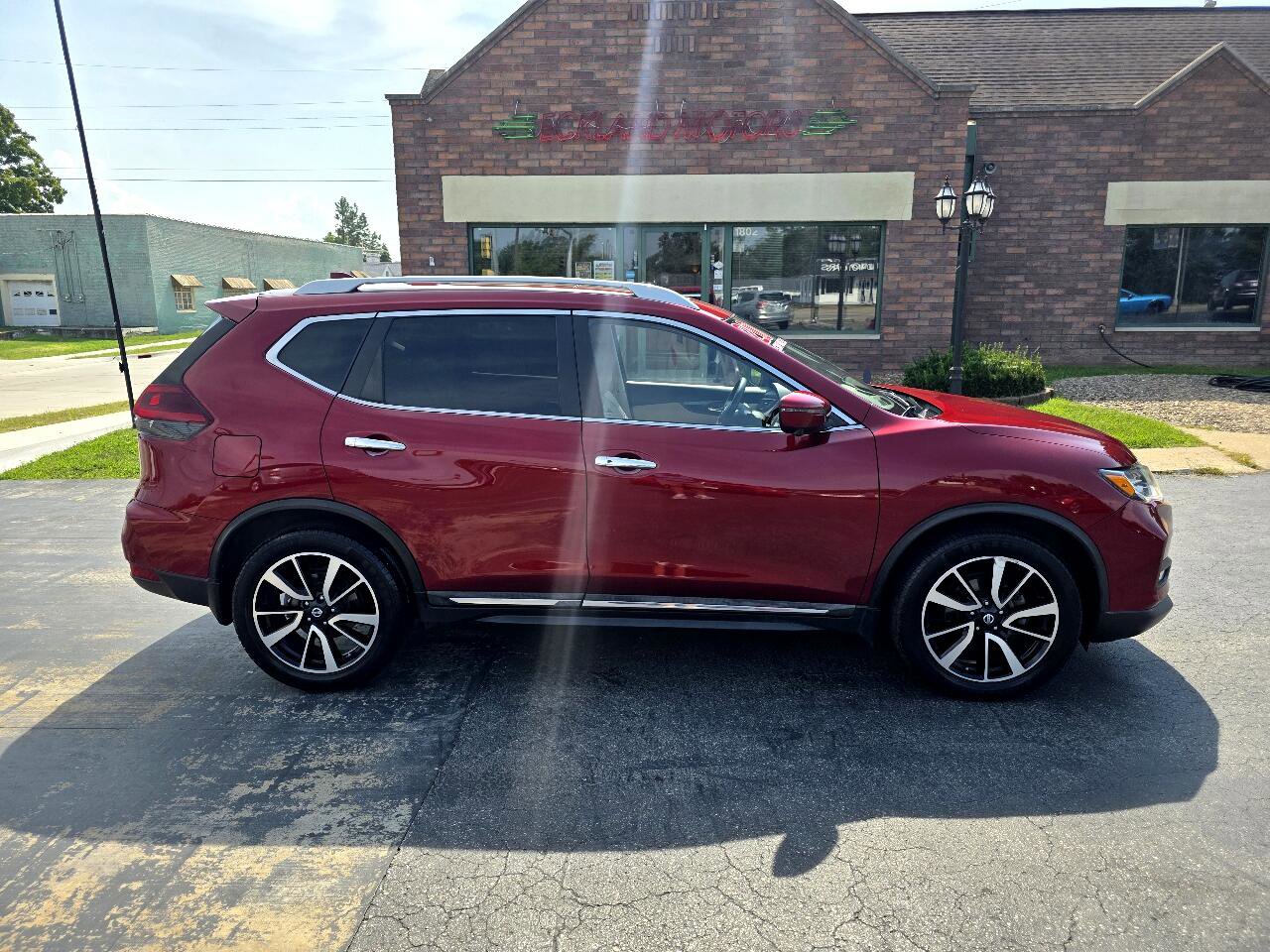 Used 2020 Nissan Rogue SL w/ Premium Package image 5