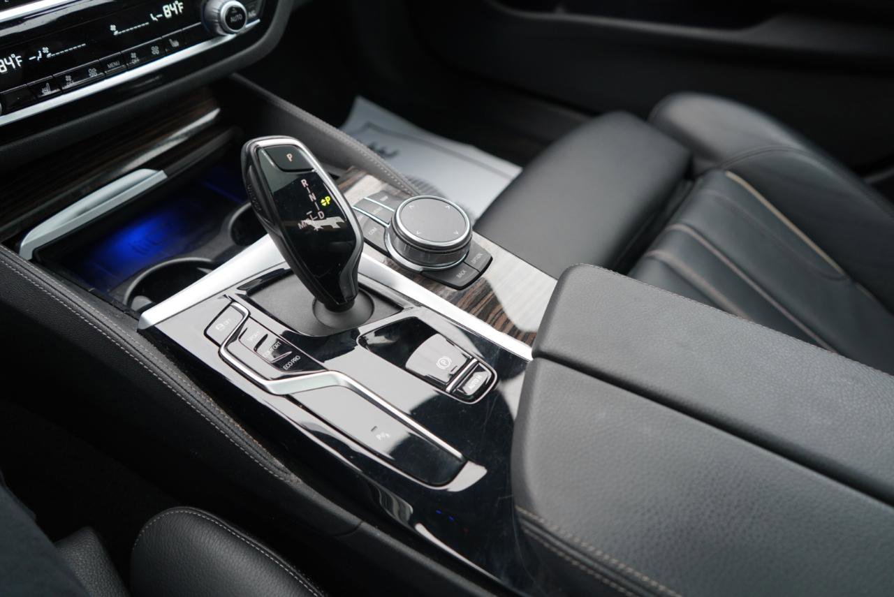 Used 2023 BMW 540i xDrive w/ M Sport Package image 41