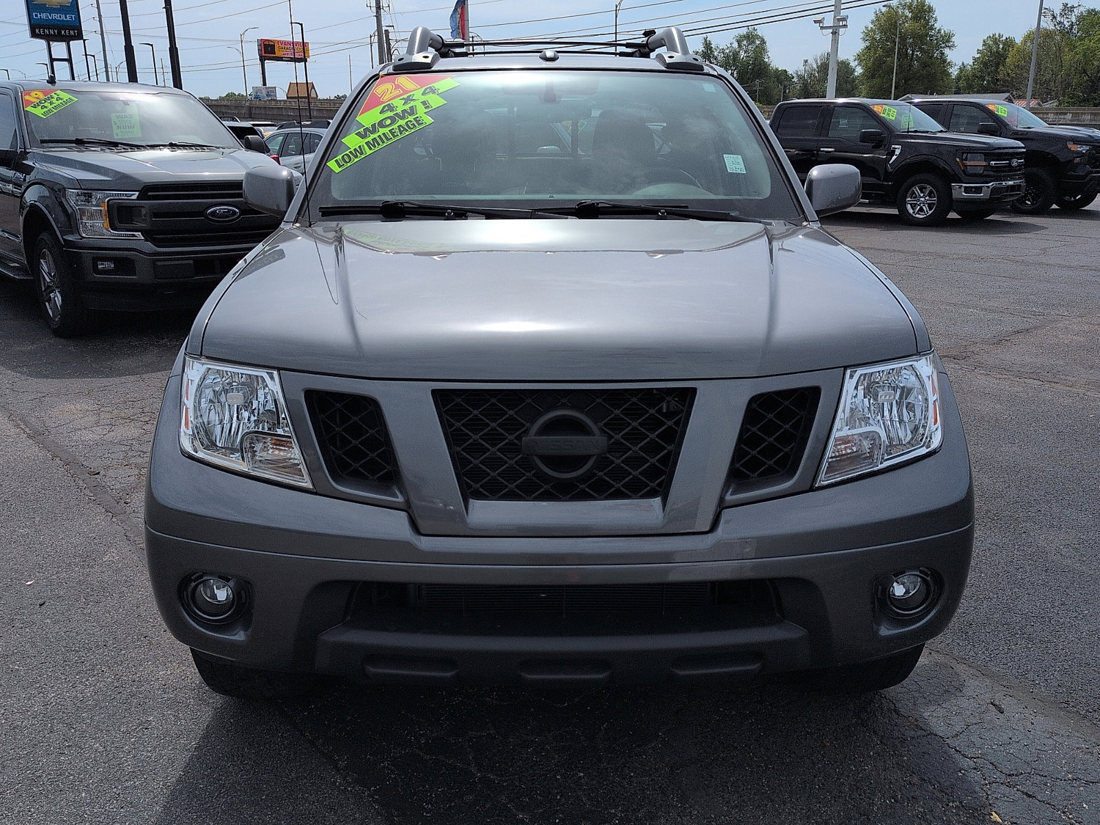 Used 2021 Nissan Frontier PRO-4X w/ Pro-4x Utility Package AWD/4WD image 3
