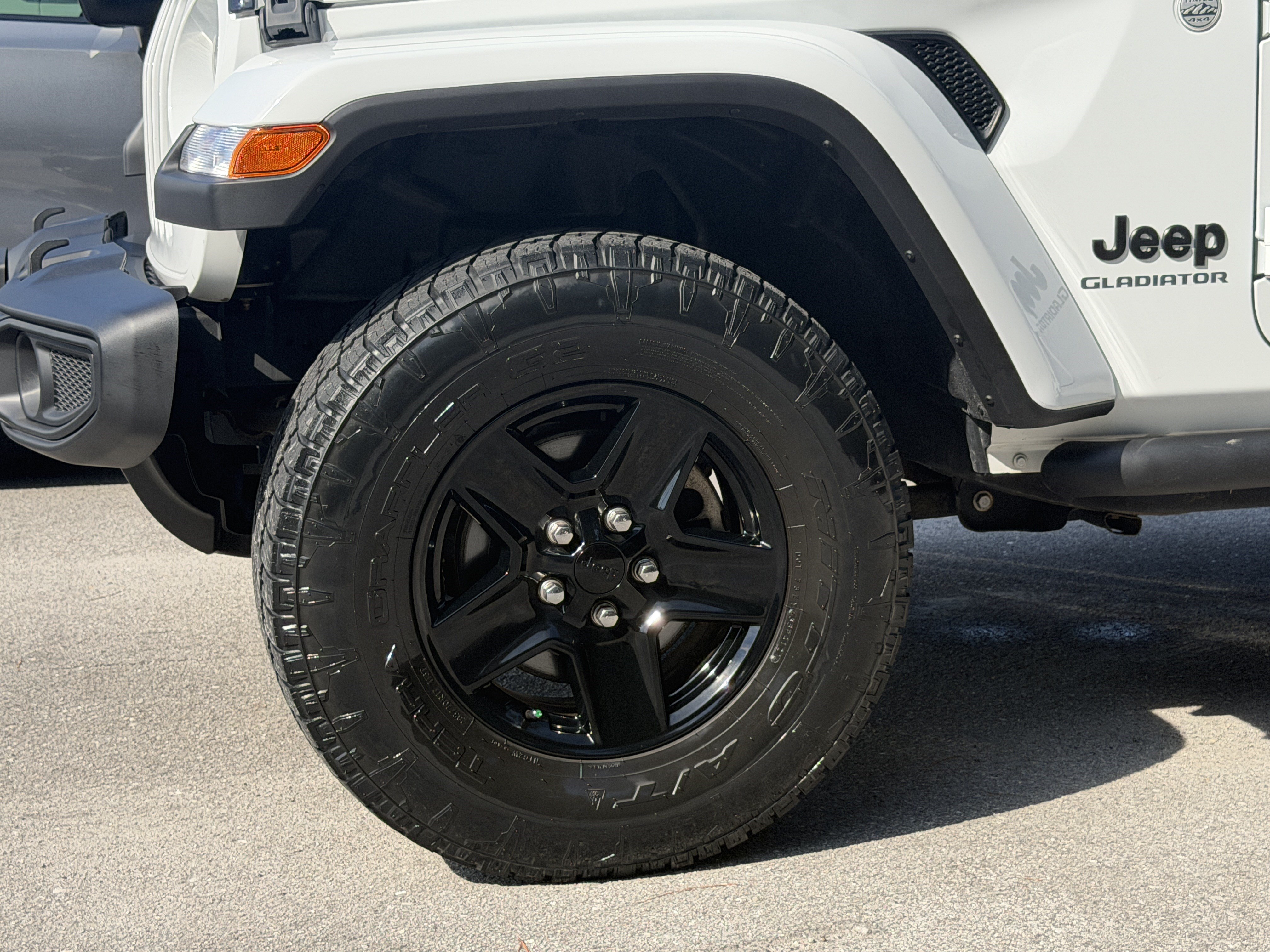 Used 2021 Jeep Gladiator Sport AWD/4WD image 10