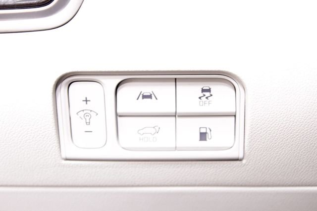 Used 2022 Kia Sorento SX Prestige w/ Panoramic Sunroof Package image 26