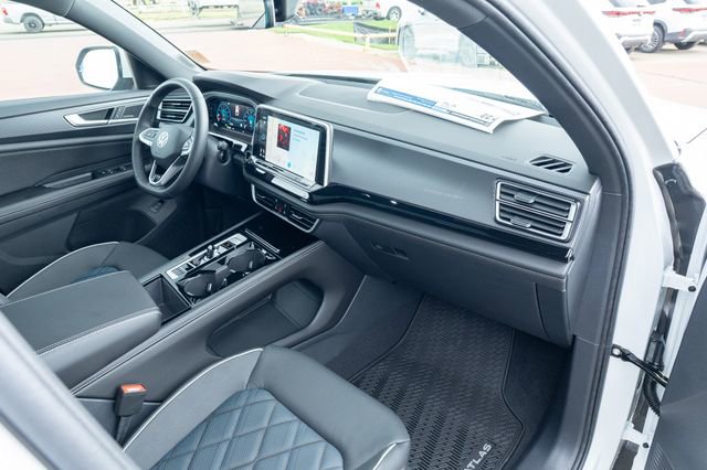 New 2026 Volkswagen Atlas Cross Sport SEL Premium R-Line AWD/4WD image 42