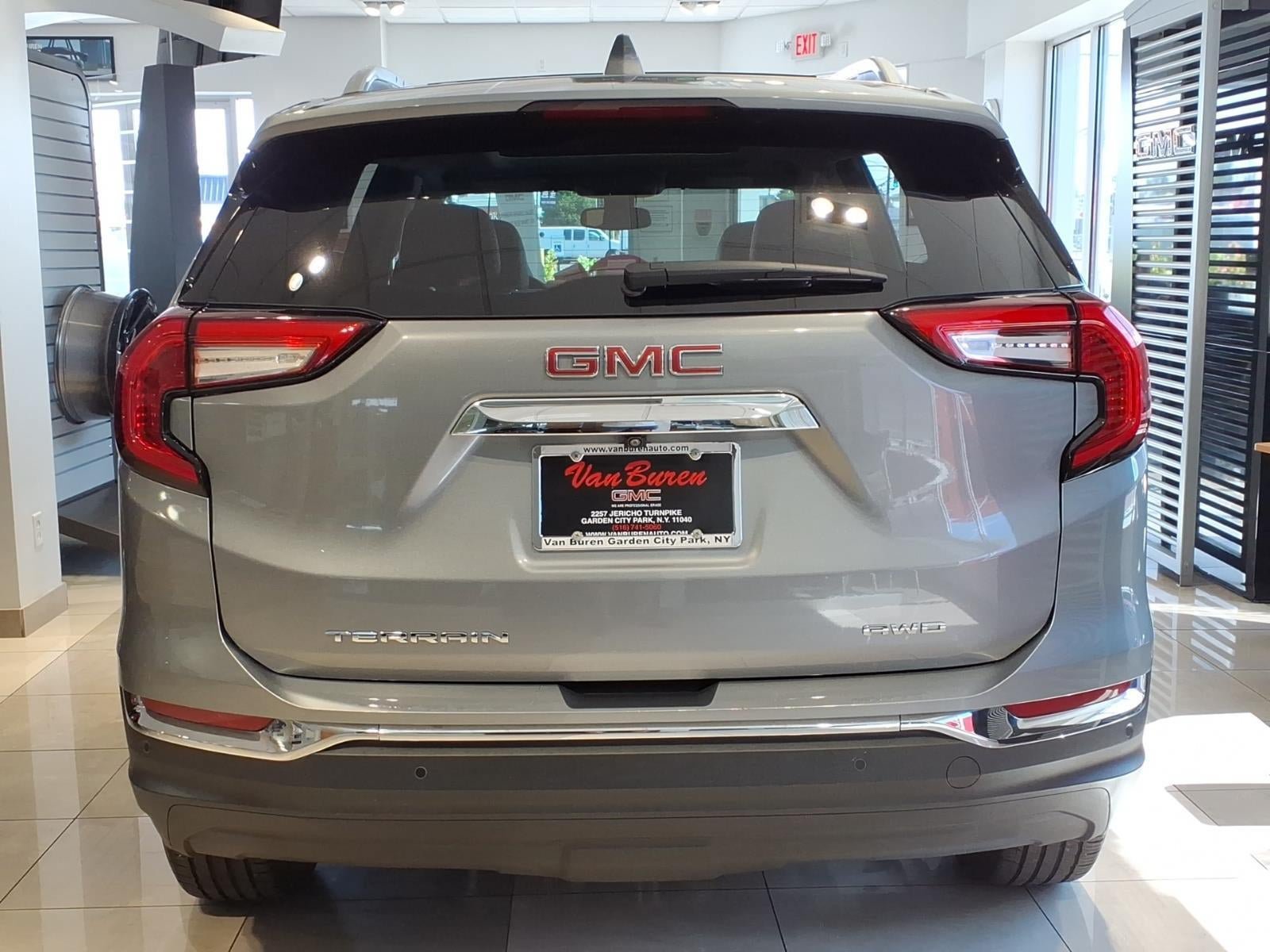 Used 2023 GMC Terrain SLT AWD/4WD image 5