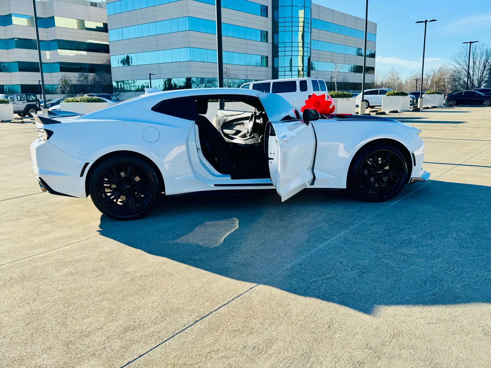 Used 2020 Chevrolet Camaro LT image 42