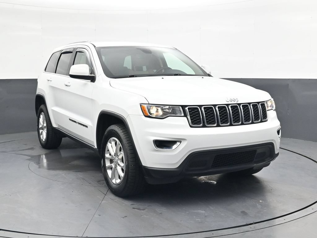 Used 2022 Jeep Grand Cherokee Laredo E AWD/4WD image 2