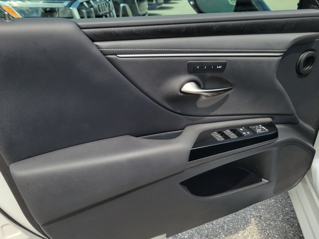 Used 2024 Lexus ES 350 w/ Premium Package FWD image 19