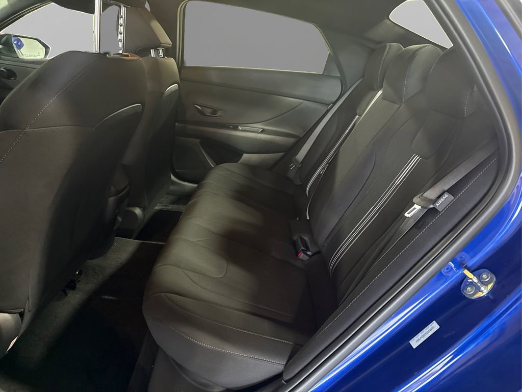 Used 2025 Hyundai Elantra Sport image 10