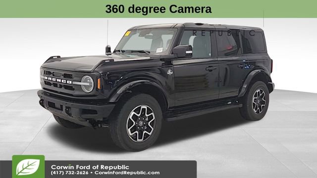 Used 2024 Ford Bronco Outer Banks image 3