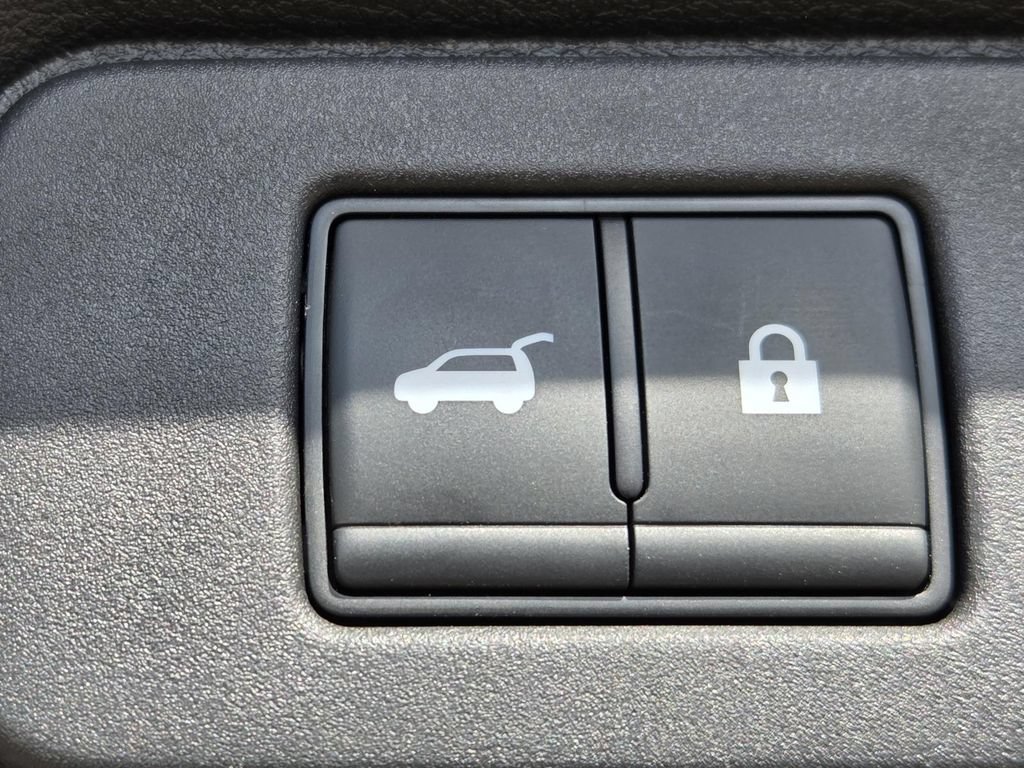Used 2023 Nissan Rogue SL w/ SL Premium Package FWD image 9