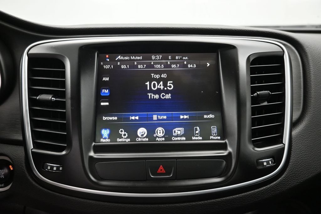 Used 2016 Chrysler 200 Limited w/ Anniversary Edition FWD image 13