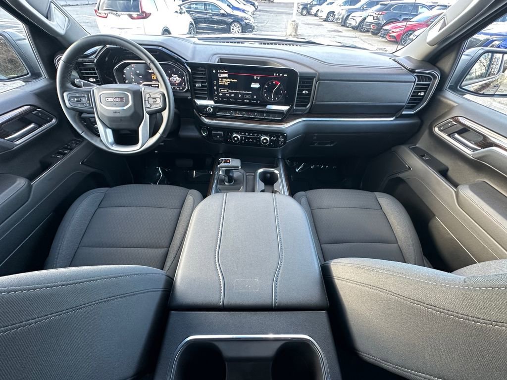 Used 2025 GMC Sierra 1500 Elevation image 24