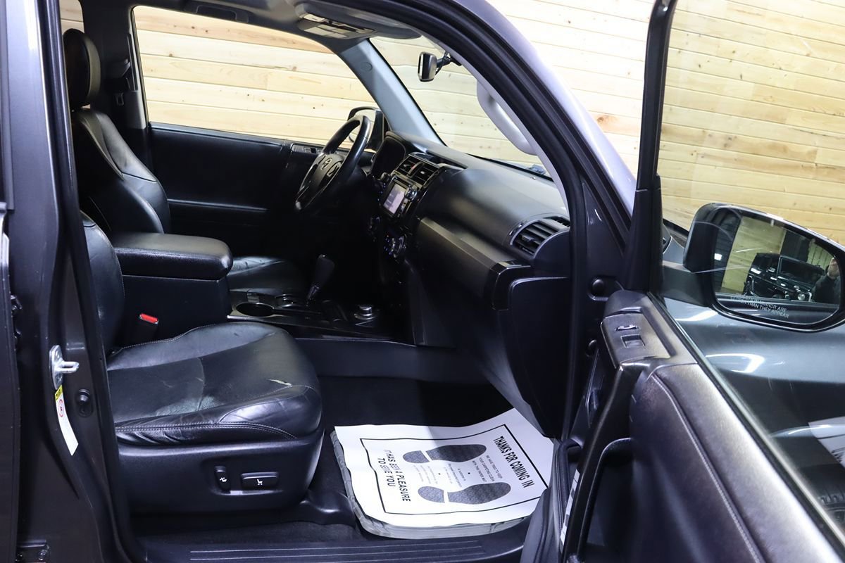 Used 2019 Toyota 4Runner Limited AWD/4WD image 57