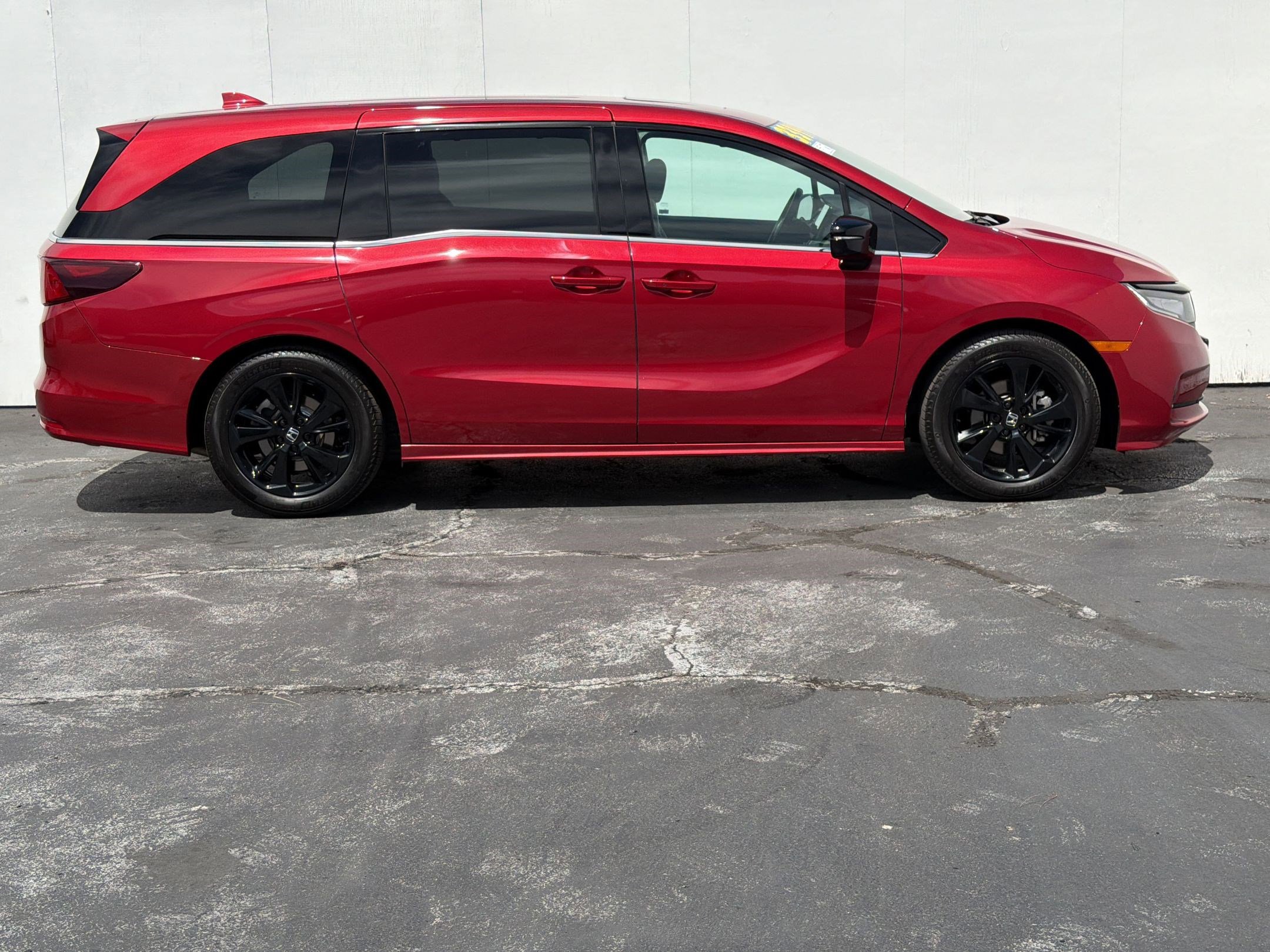 Used 2023 Honda Odyssey Sport image 6