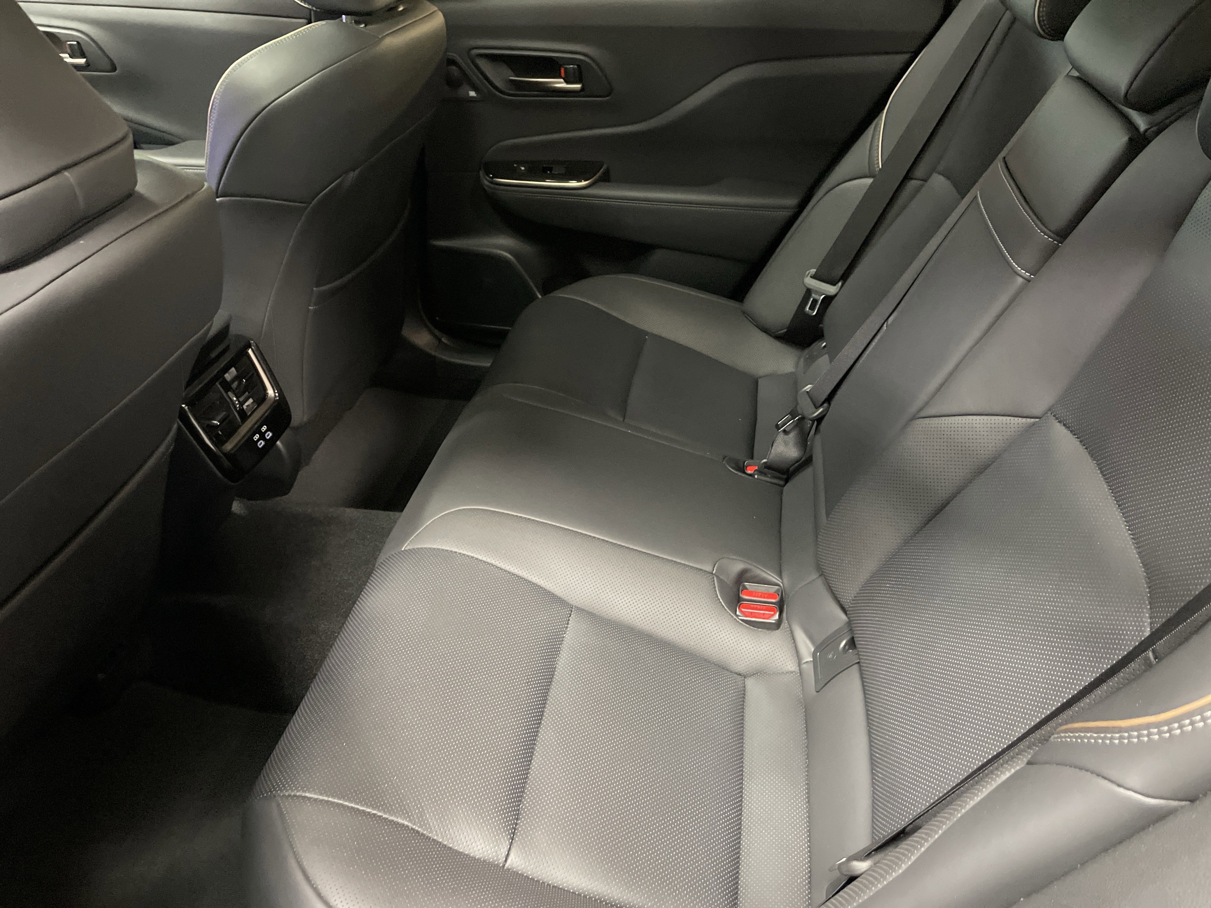 Used 2024 Toyota Crown Limited image 32