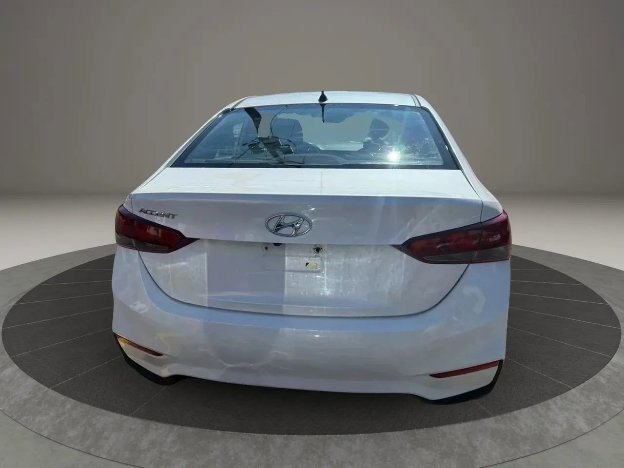 Used 2018 Hyundai Accent SE image 6