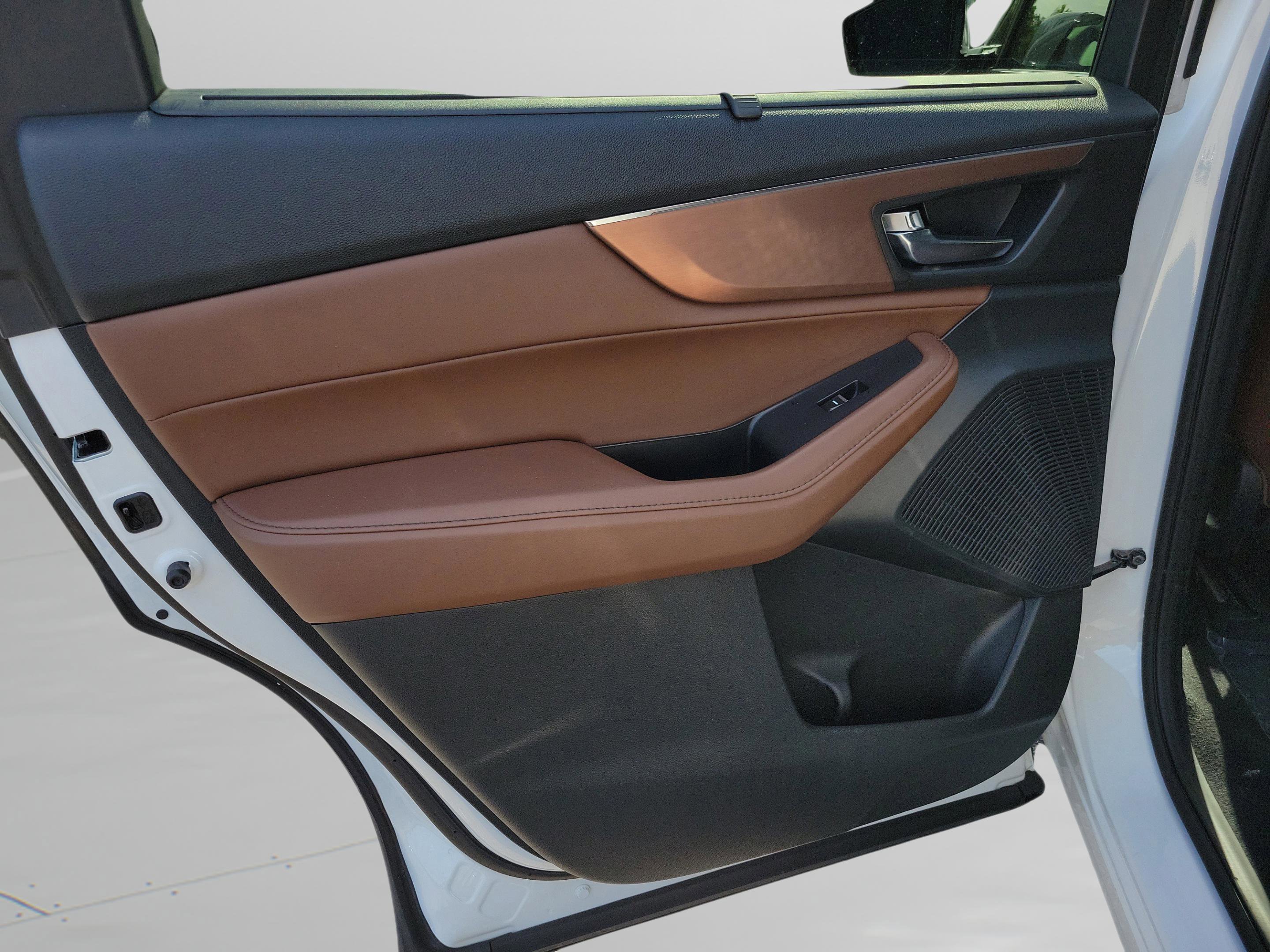 Used 2023 Acura MDX FWD w/ Technology Package image 7