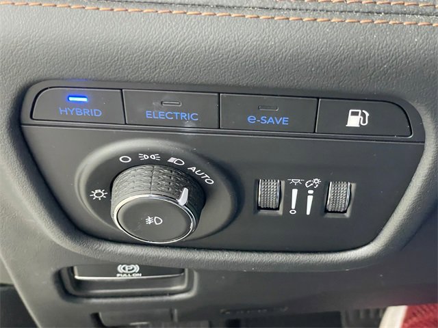 Used 2023 Jeep Grand Cherokee Summit image 10