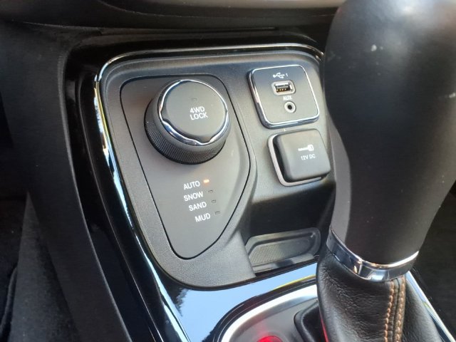 Certified 2019 Jeep Compass Limited w/ Safety & Security Group AWD/4WD image 17