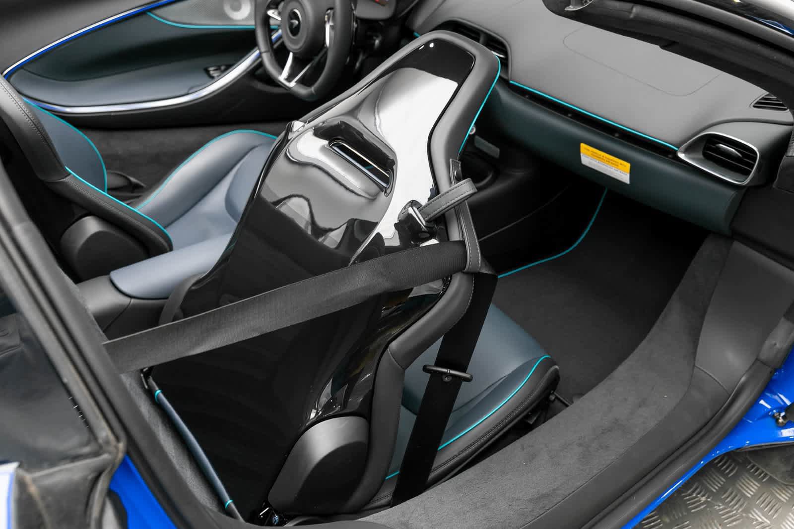 New 2025 McLaren Artura Spider RWD image 48