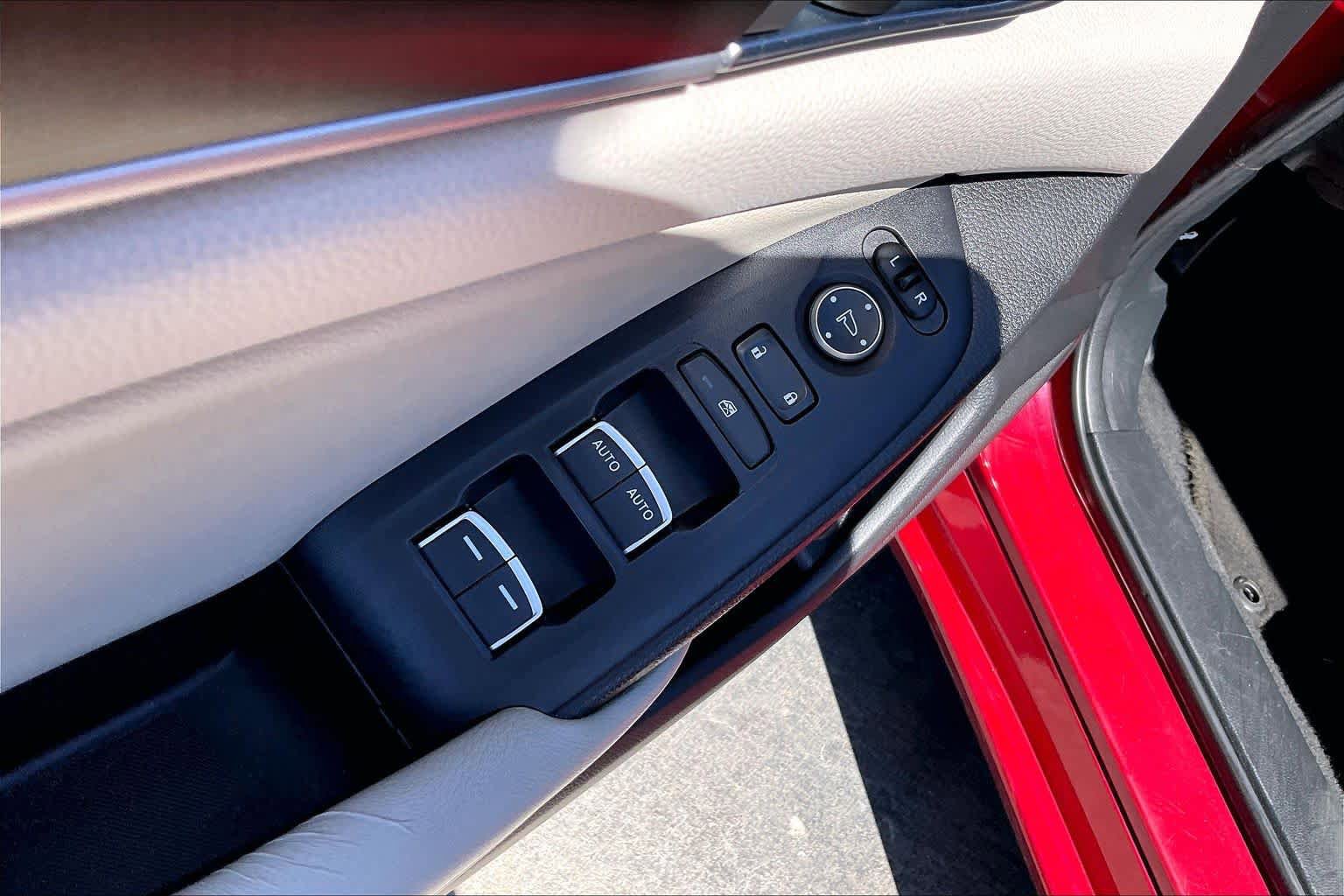 Used 2018 Honda Accord LX image 31