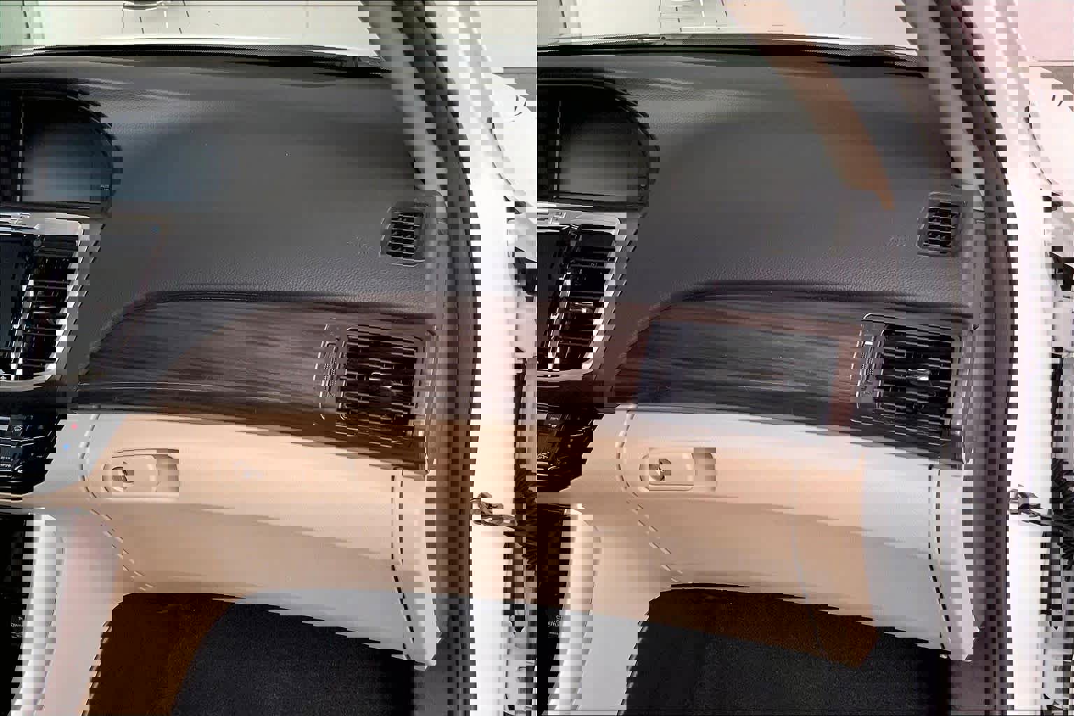 Used 2017 Honda Accord EX-L image 19