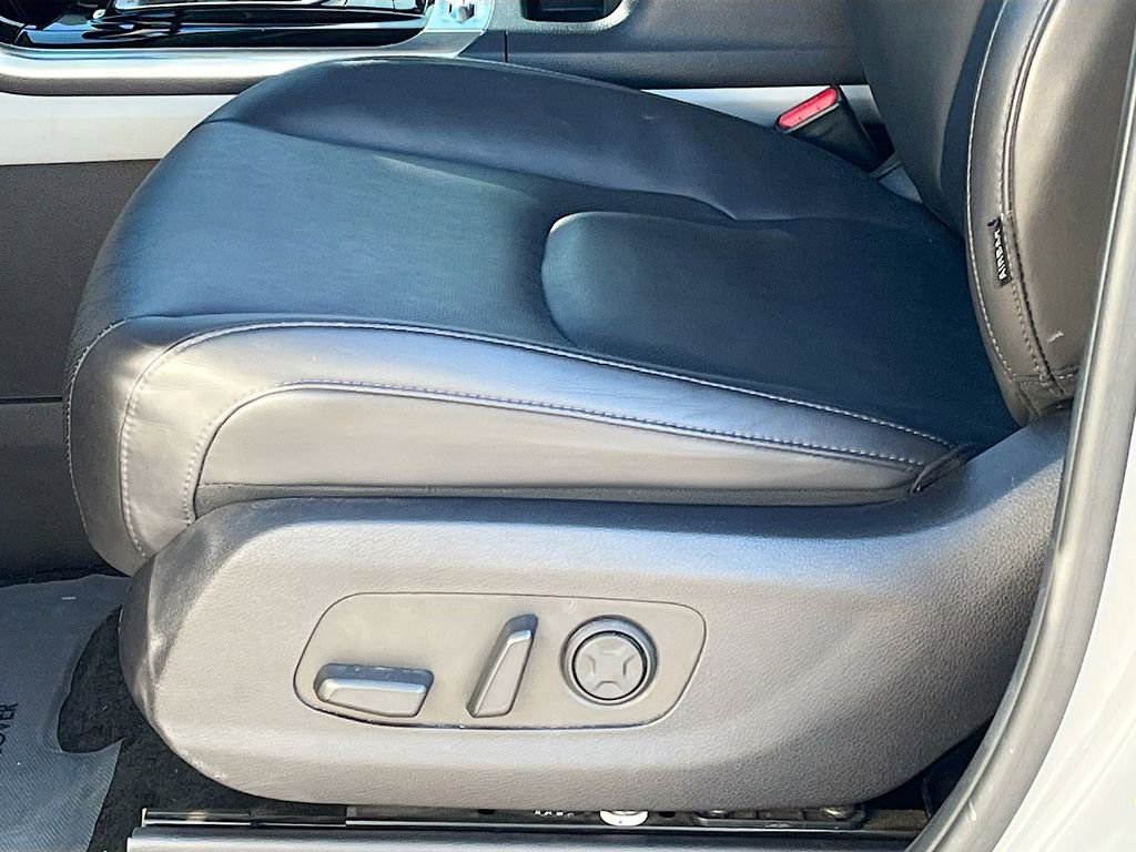 Used 2024 Kia Carnival SX image 19