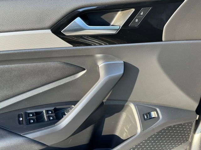 Certified 2020 Volkswagen Jetta R-Line image 31