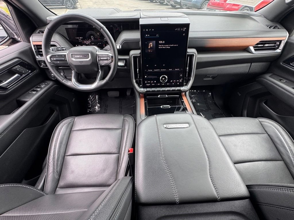 Used 2025 GMC Yukon Denali AWD/4WD image 27